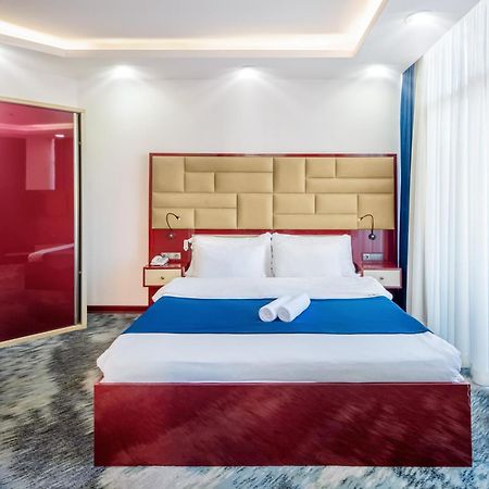 Denis Hotel Тбилиси Экстерьер фото