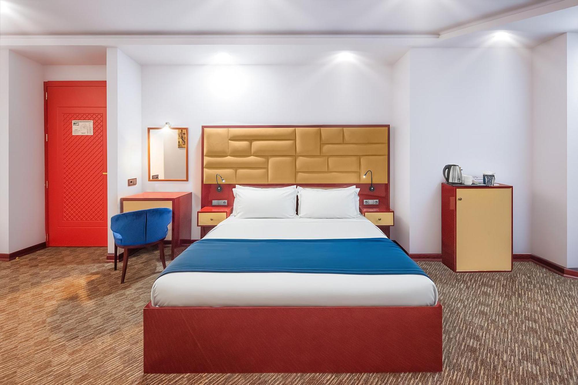 Denis Hotel Тбилиси Экстерьер фото