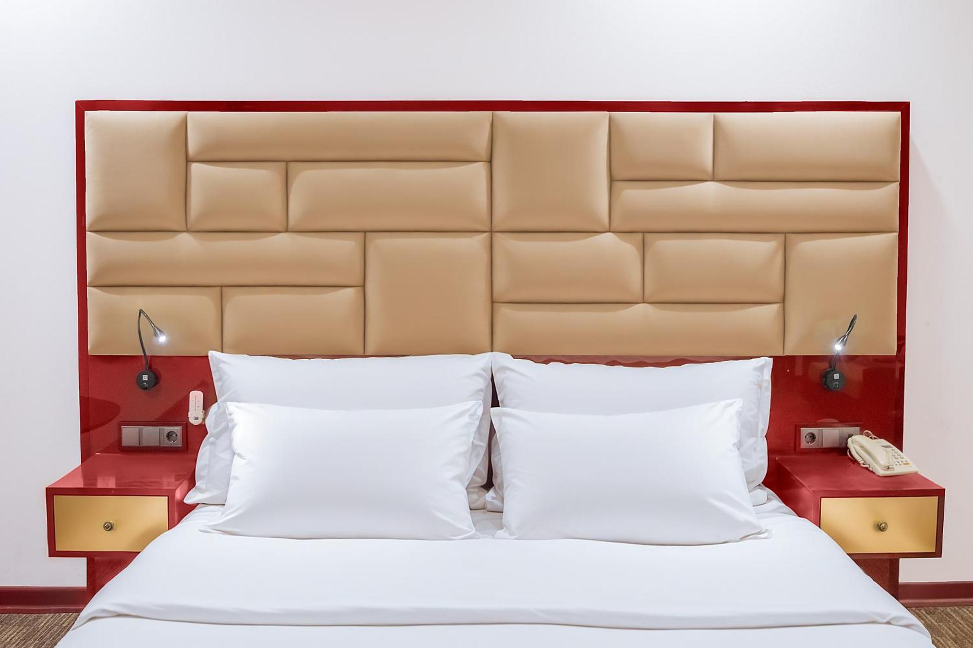 Denis Hotel Тбилиси Экстерьер фото