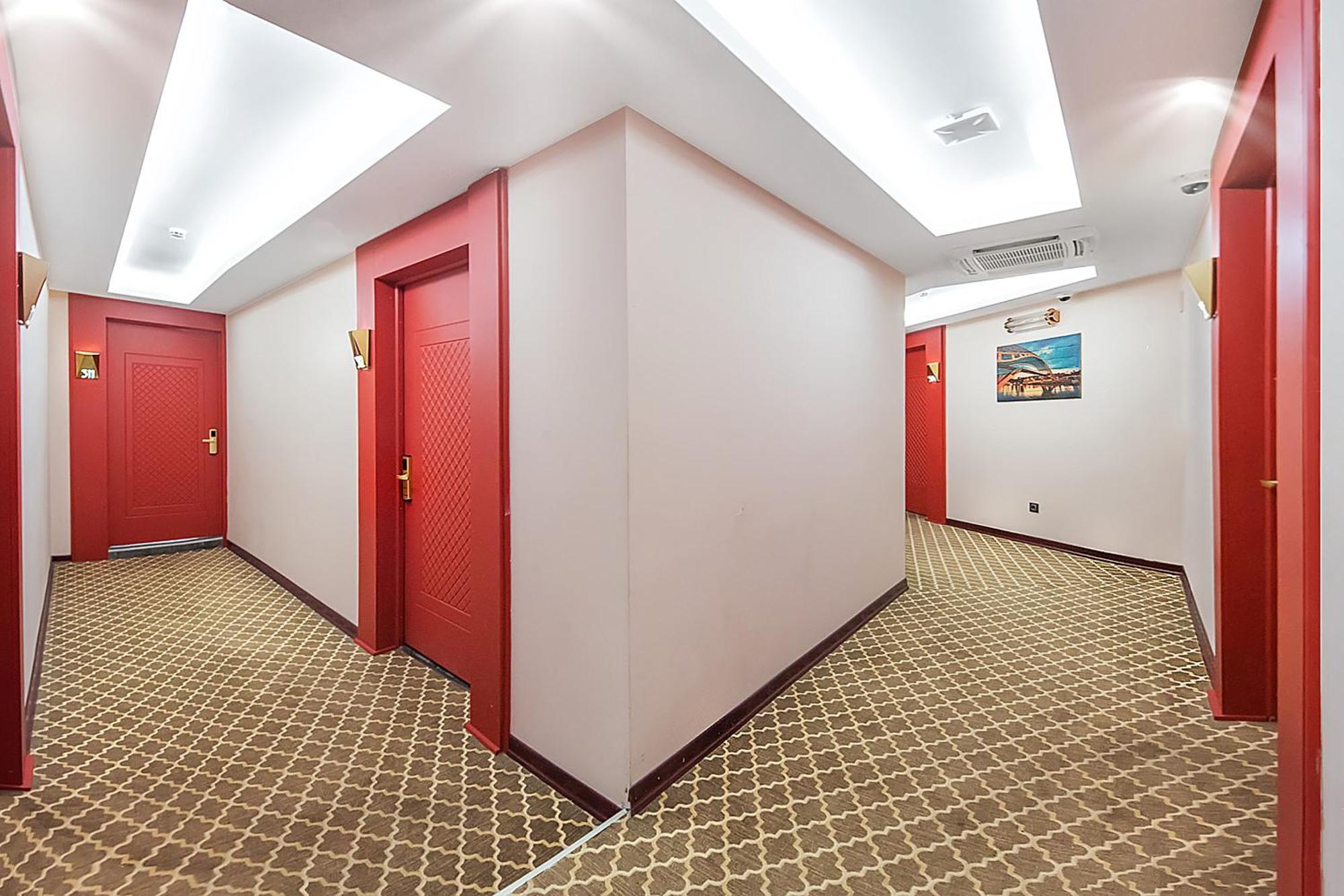 Denis Hotel Тбилиси Экстерьер фото