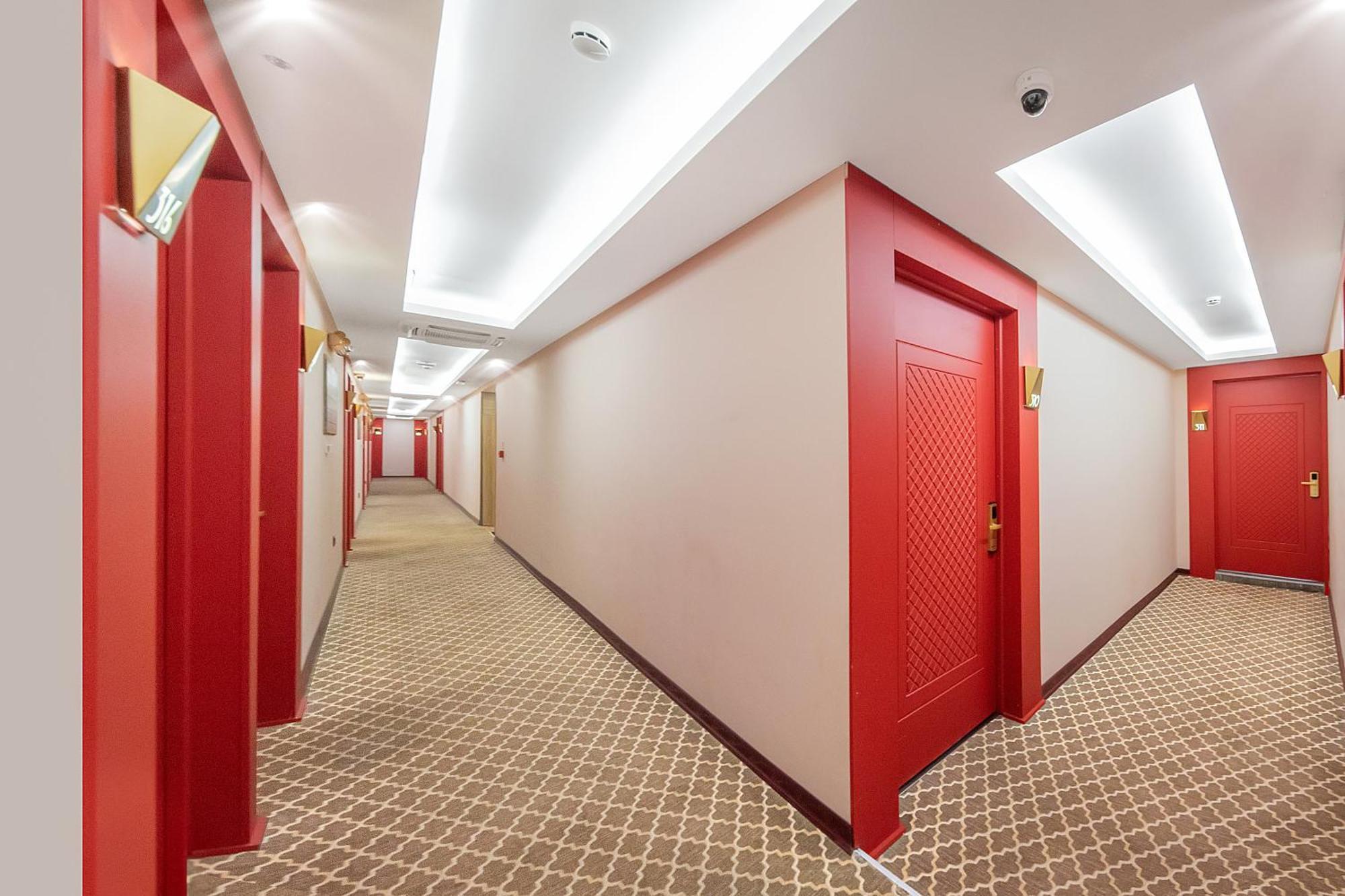 Denis Hotel Тбилиси Экстерьер фото