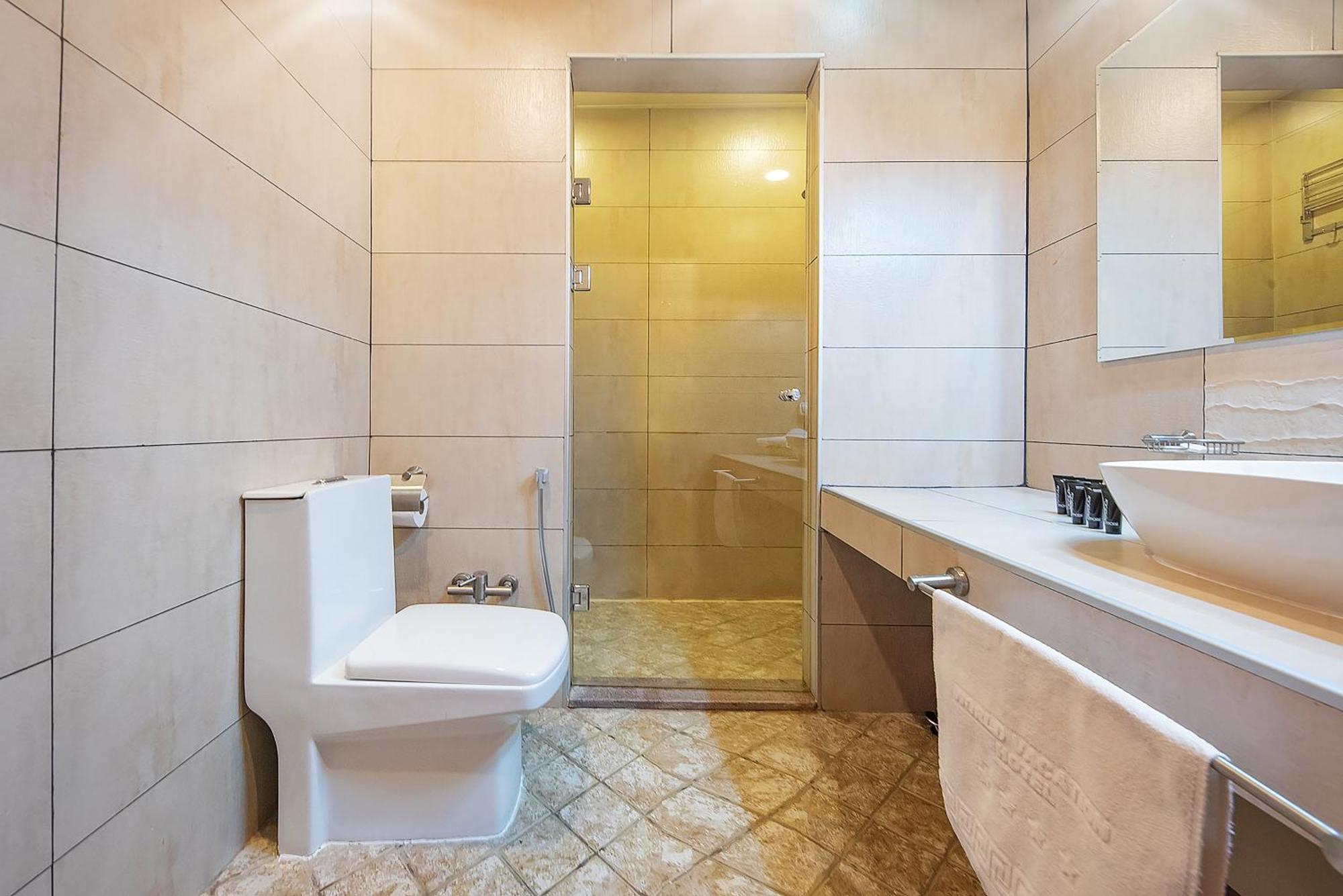 Denis Hotel Тбилиси Экстерьер фото