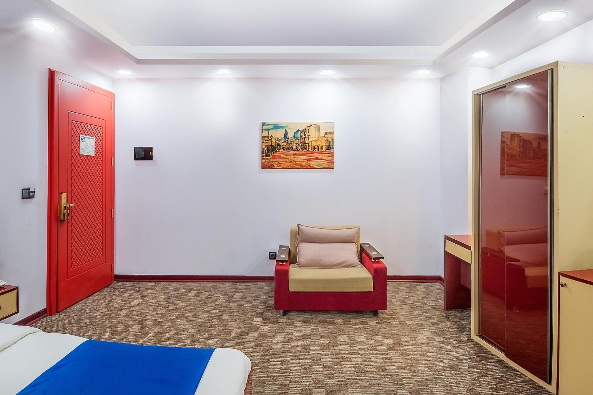 Denis Hotel Тбилиси Экстерьер фото