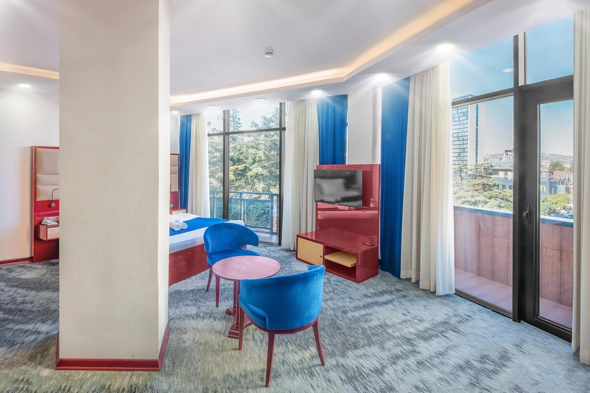 Denis Hotel Тбилиси Экстерьер фото