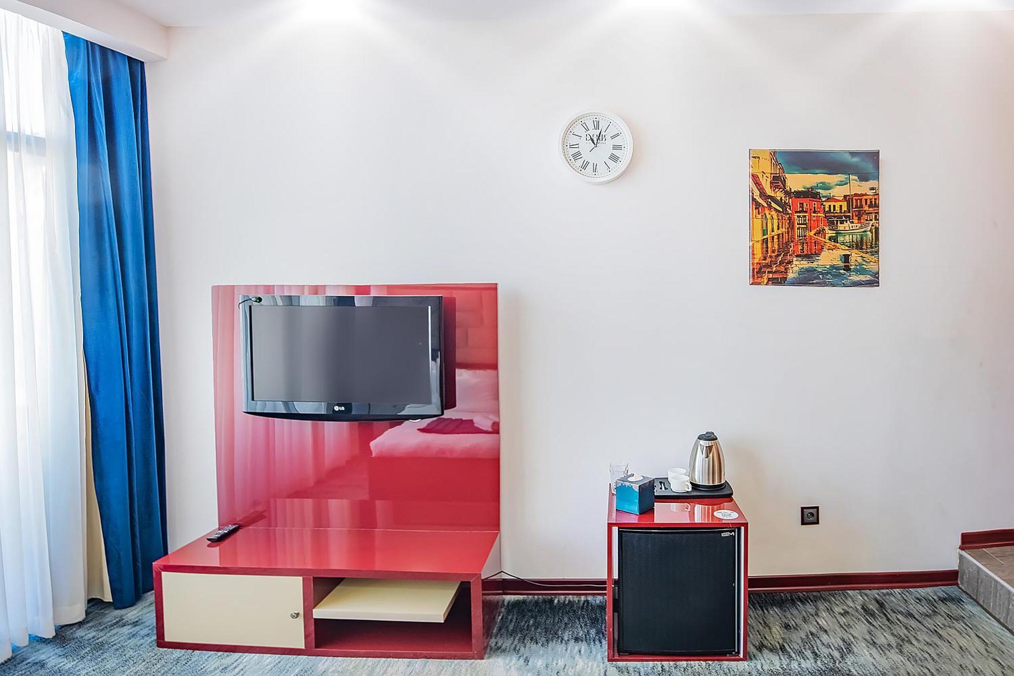 Denis Hotel Тбилиси Экстерьер фото