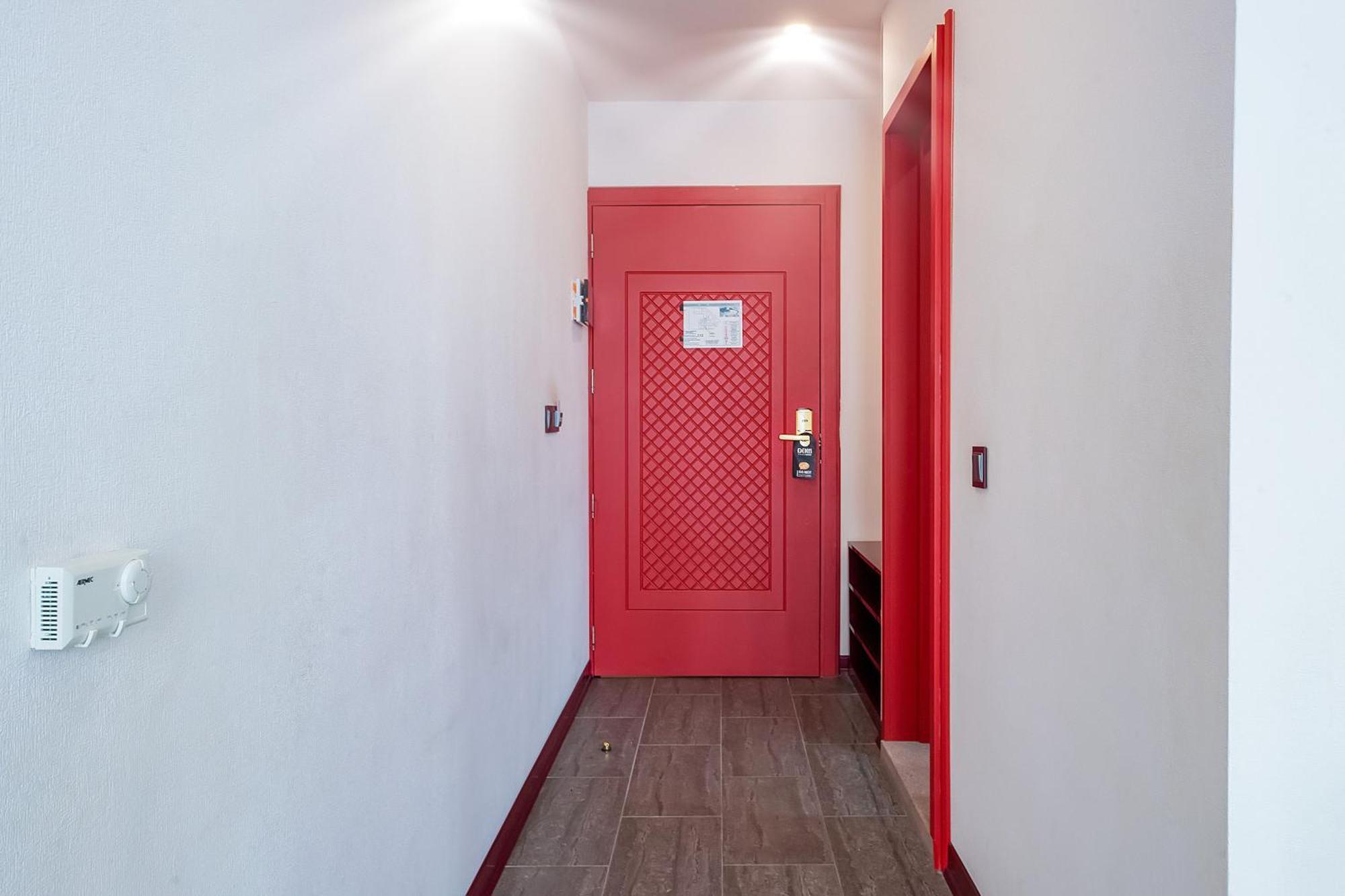 Denis Hotel Тбилиси Экстерьер фото