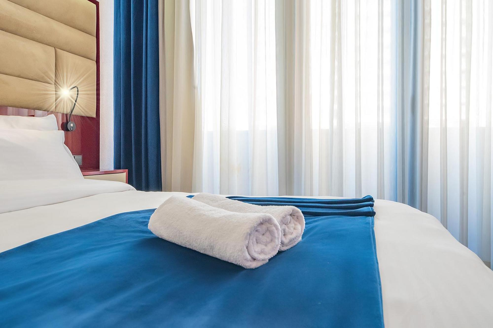 Denis Hotel Тбилиси Экстерьер фото